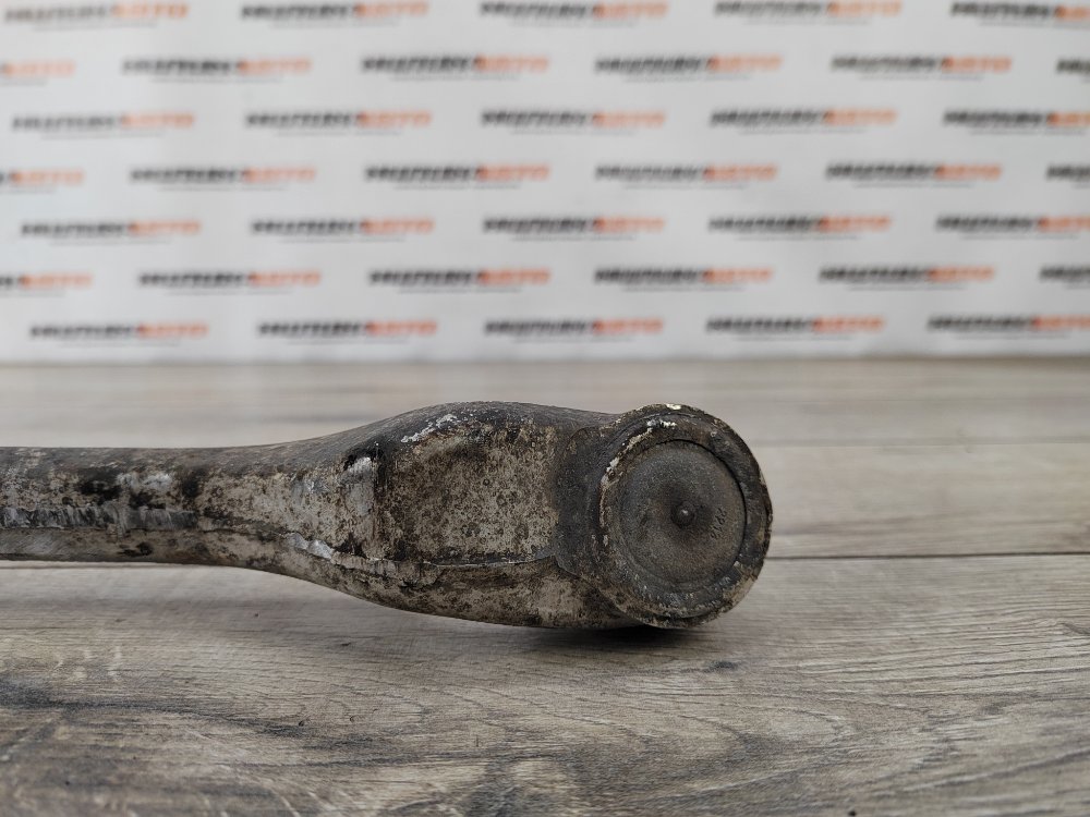 Рычаг передний нижний, 2000 рублей, Москва