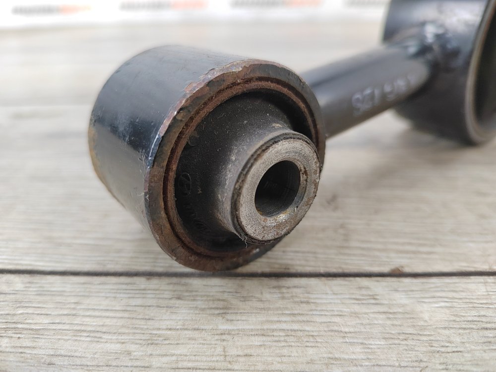 Подушка двигателя, 1000 рублей, Москва