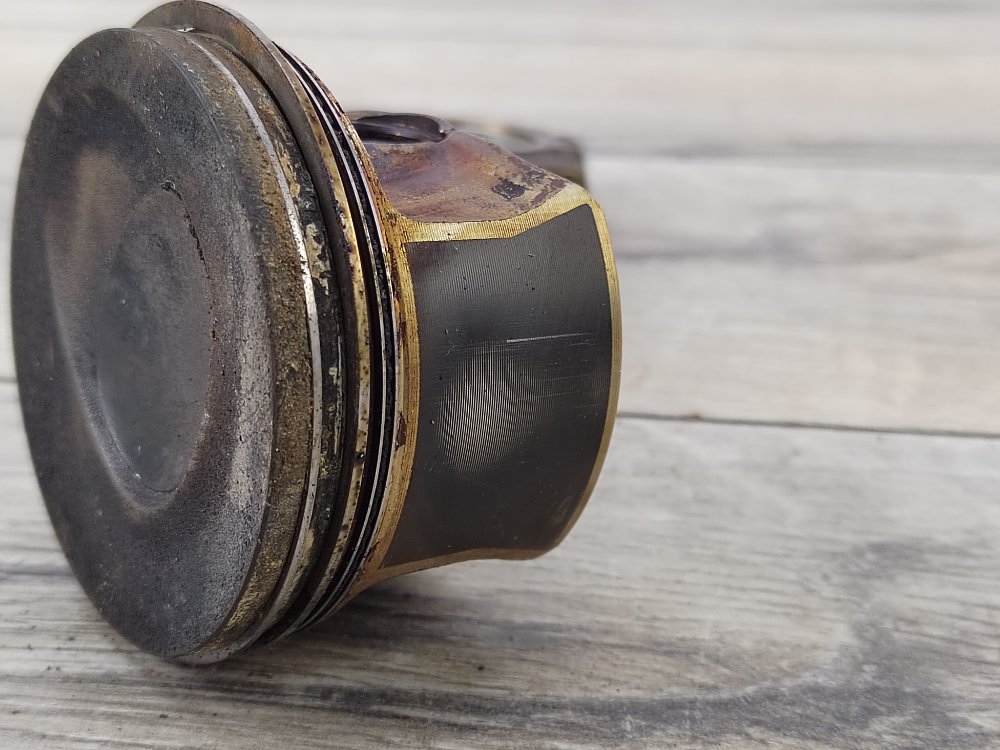 Поршень, 3000 рублей, Москва