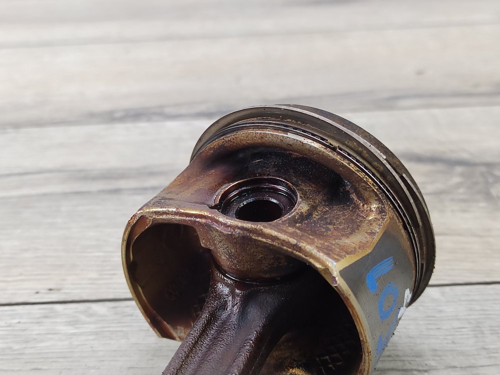 Поршень, 3000 рублей, Москва