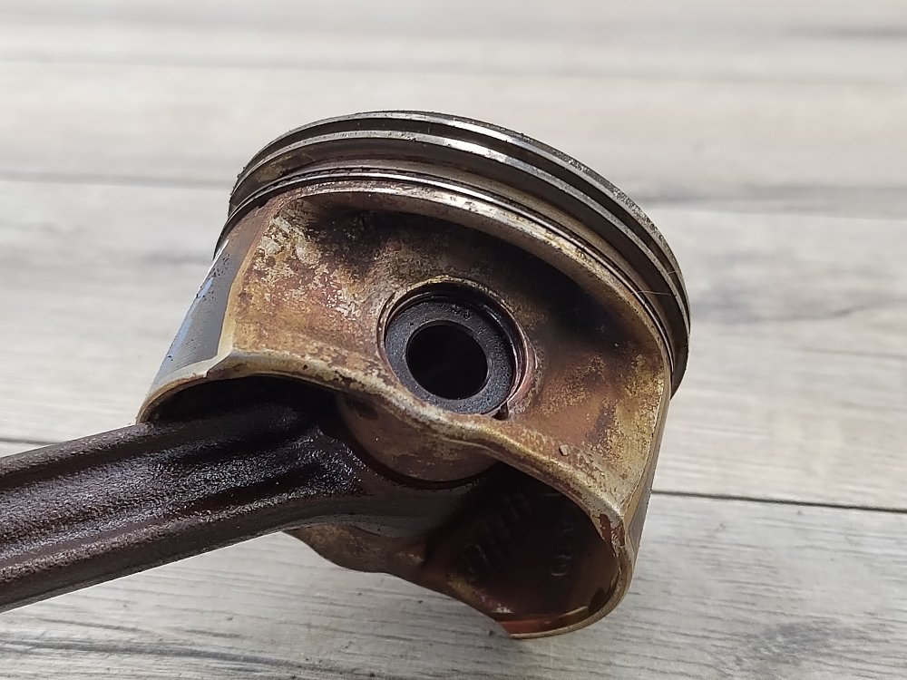 Поршень, 3000 рублей, Москва