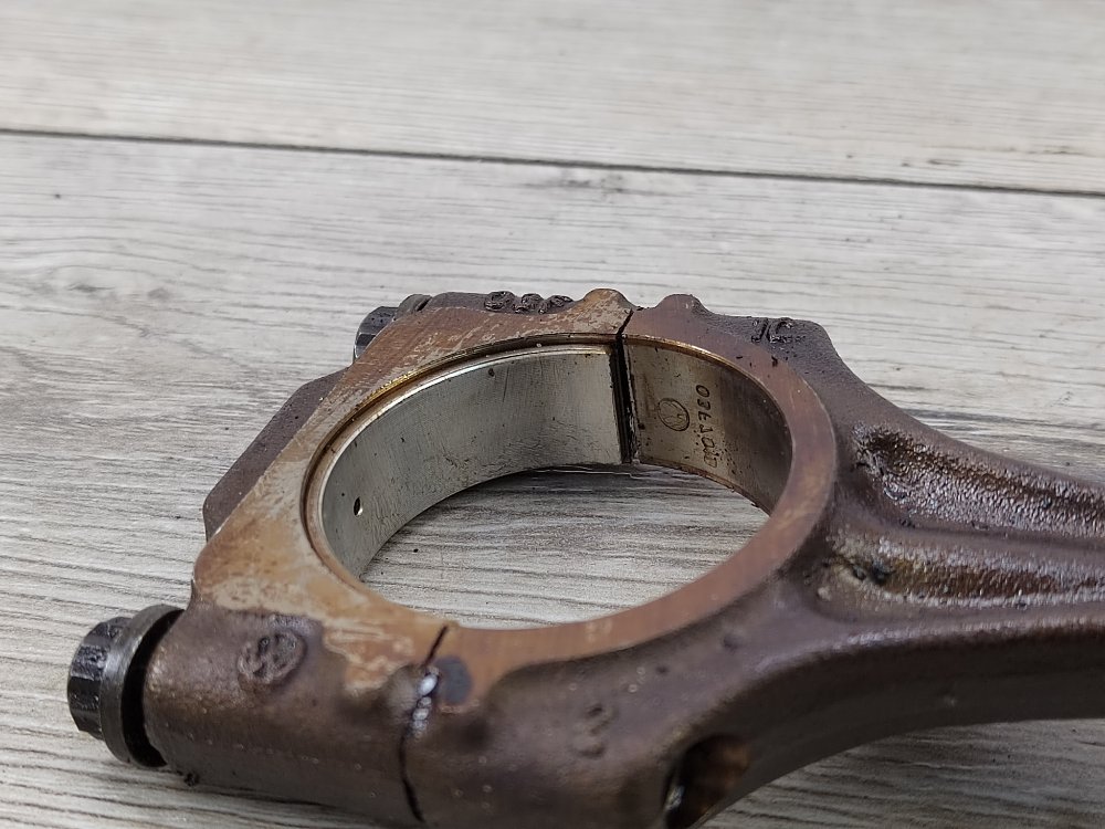 Поршень, 3000 рублей, Москва