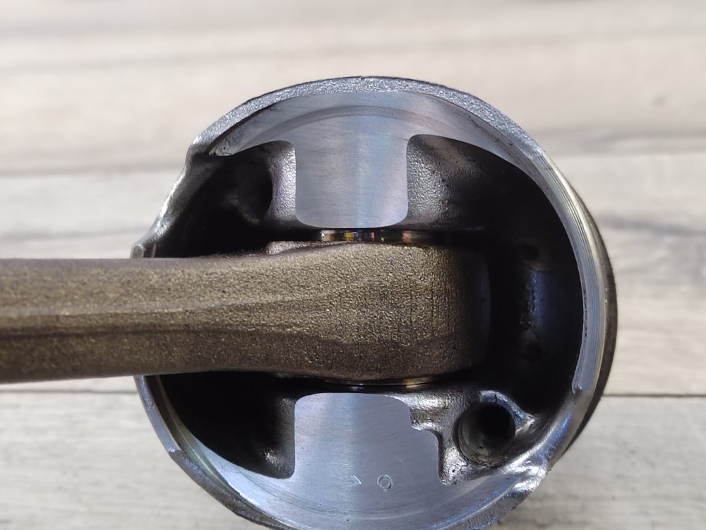 Поршень, 3000 рублей, Москва