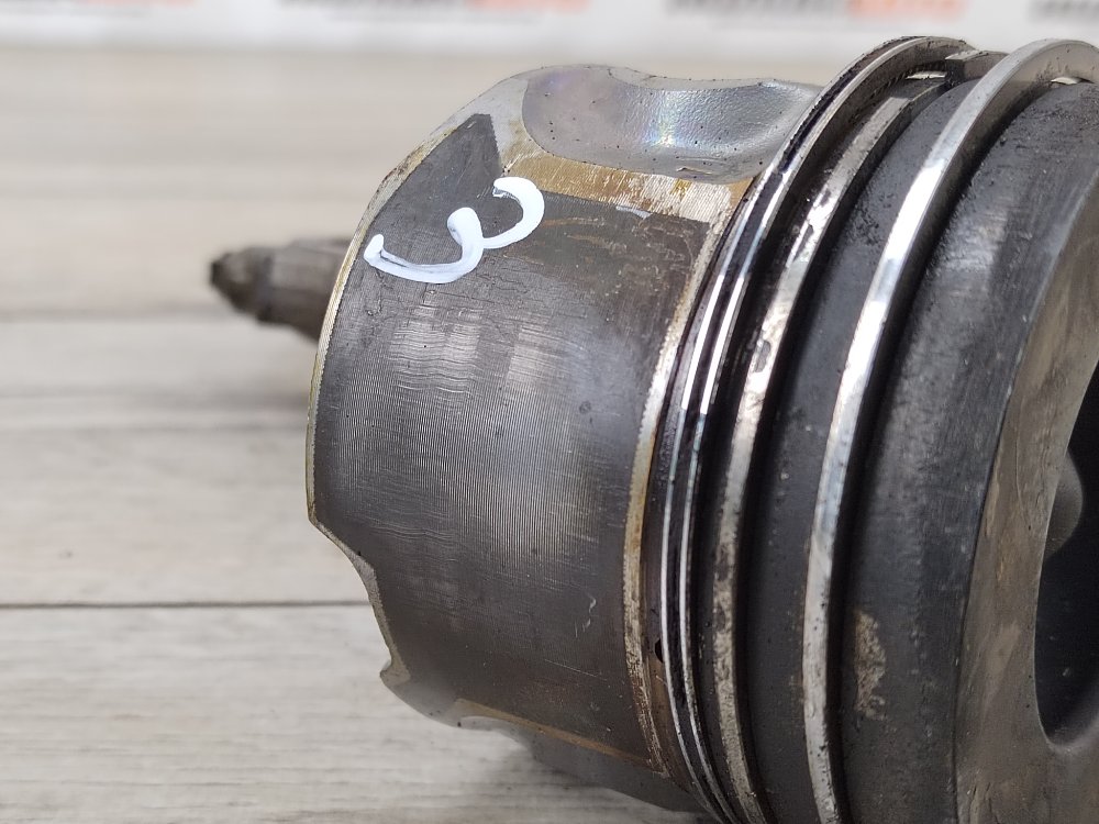 Поршень, 3000 рублей, Москва