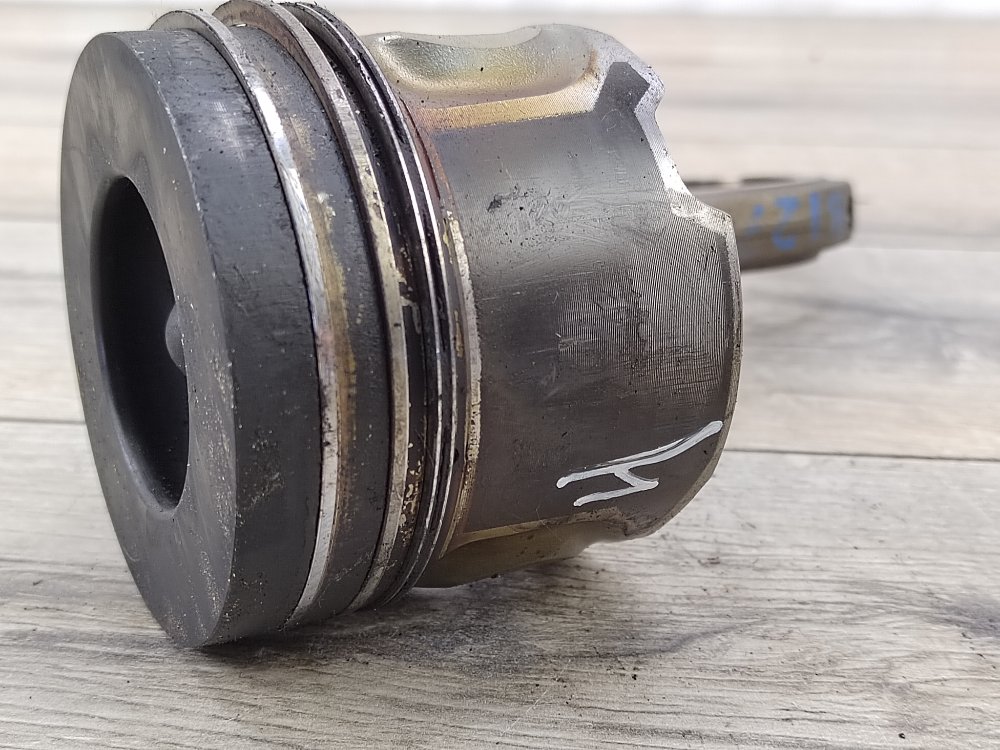 Поршень, 3000 рублей, Москва