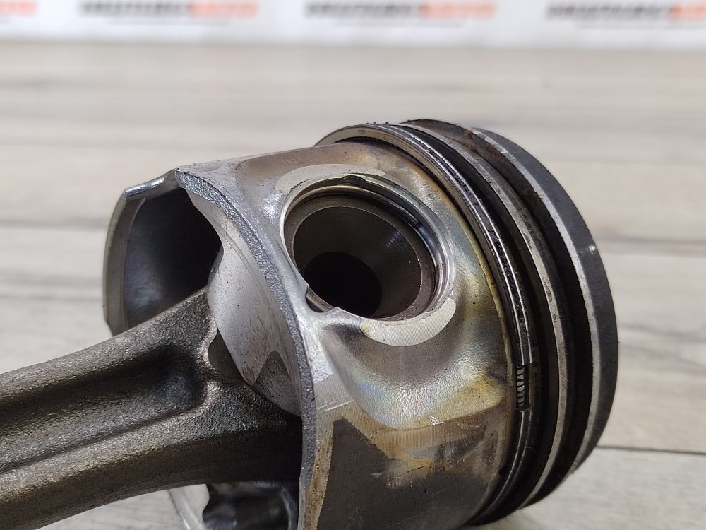 Поршень, 3000 рублей, Москва