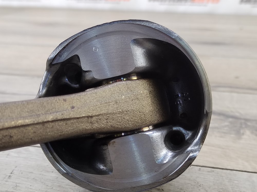 Поршень, 3000 рублей, Москва