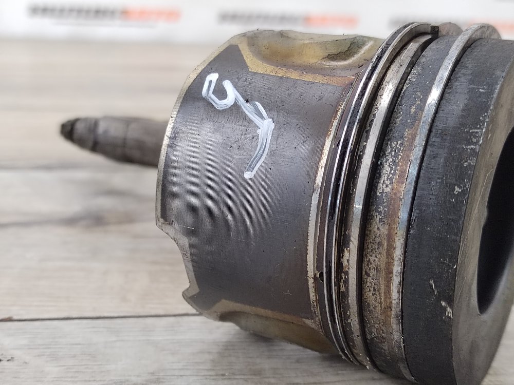 Поршень, 3000 рублей, Москва