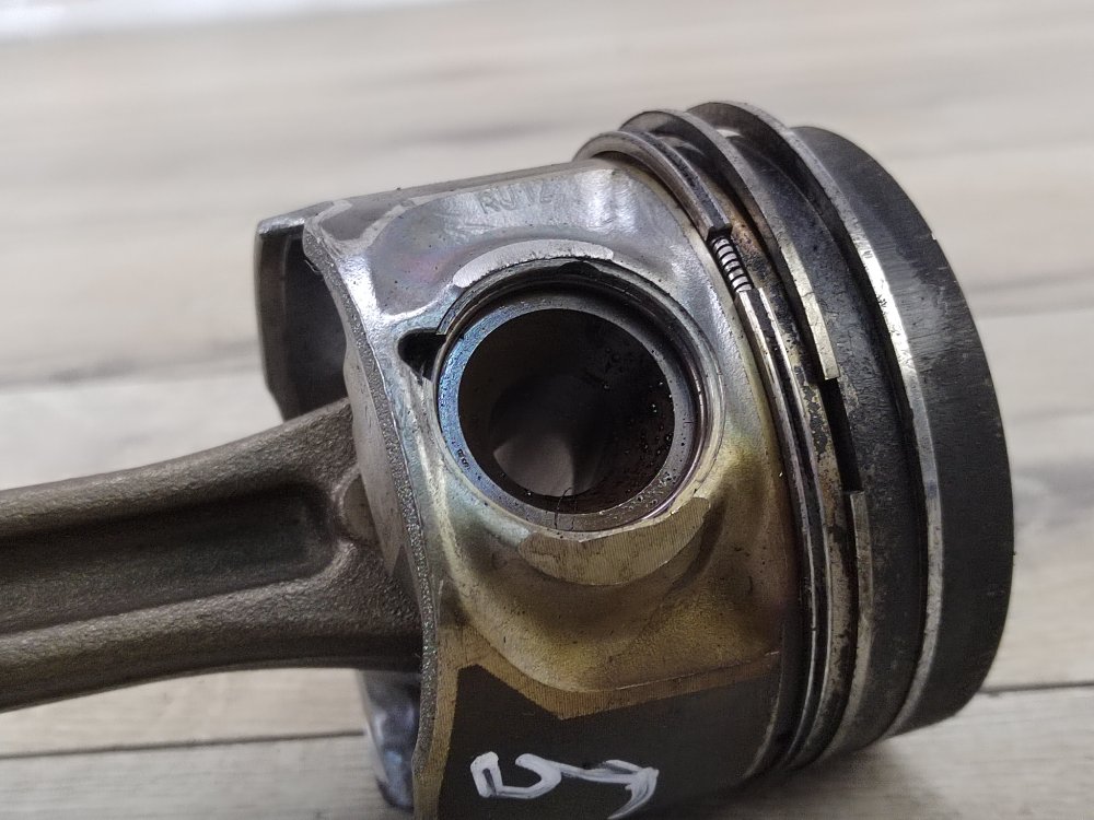 Поршень, 3000 рублей, Москва