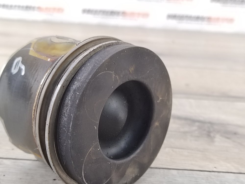 Поршень, 3000 рублей, Москва