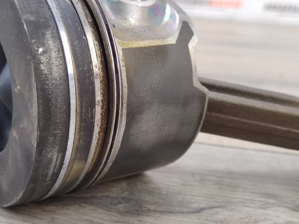 Поршень, 3000 рублей, Москва