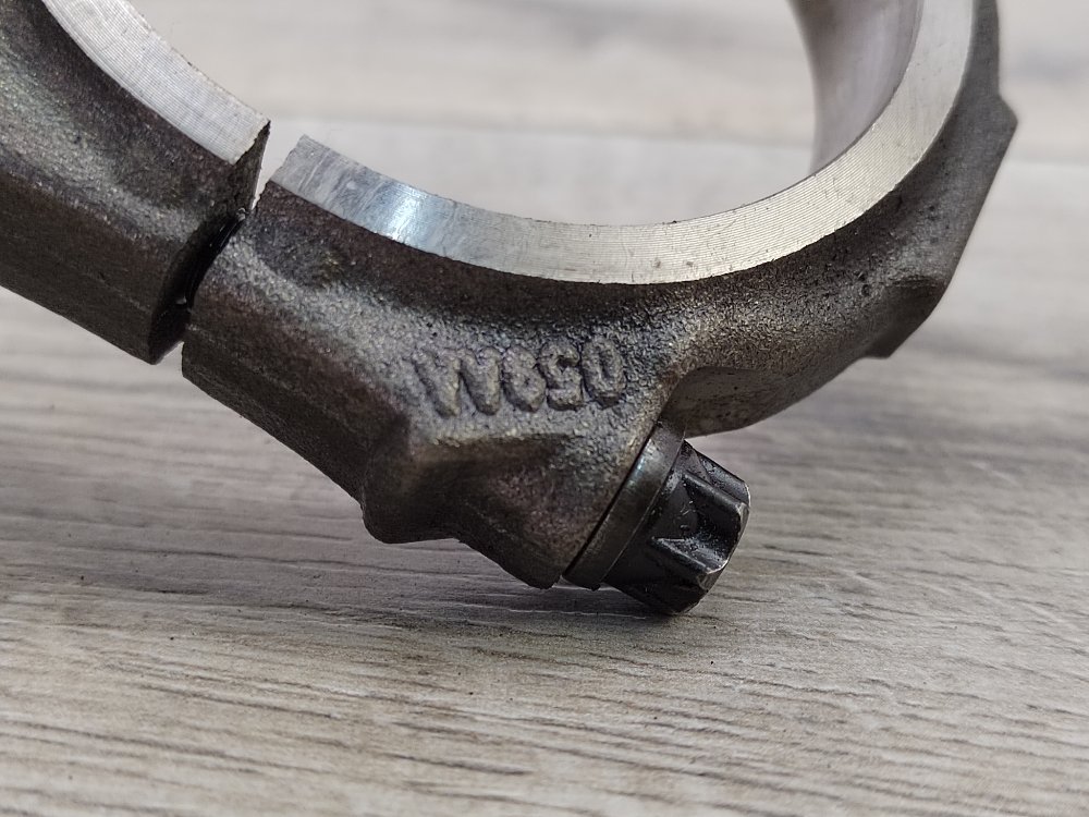 Поршень, 3000 рублей, Москва