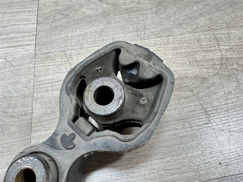 Подушка двигателя, 2000 рублей, Севастополь