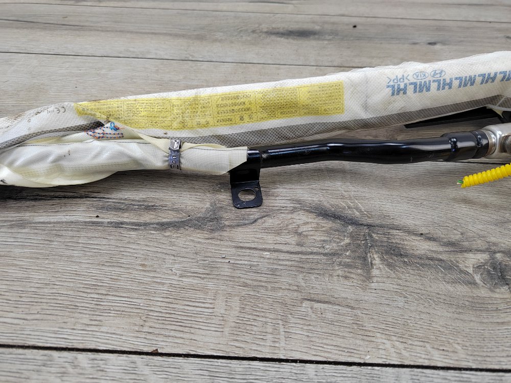 Подушка безопасности боковая, 2000 рублей, Москва