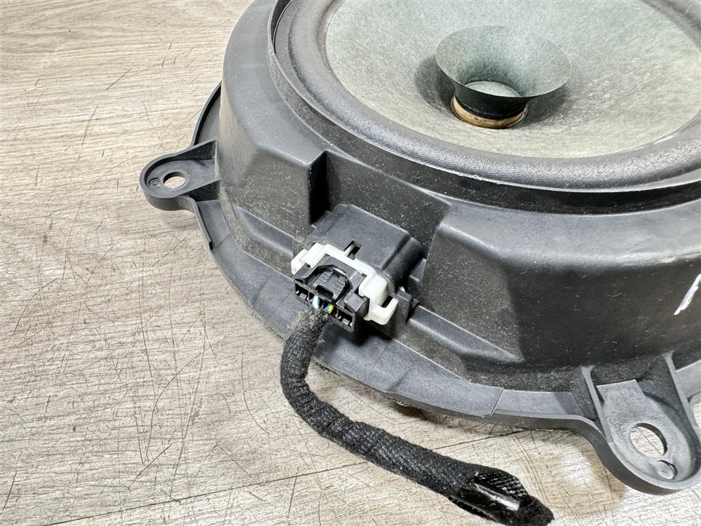 Динамик, 1000 рублей, Севастополь