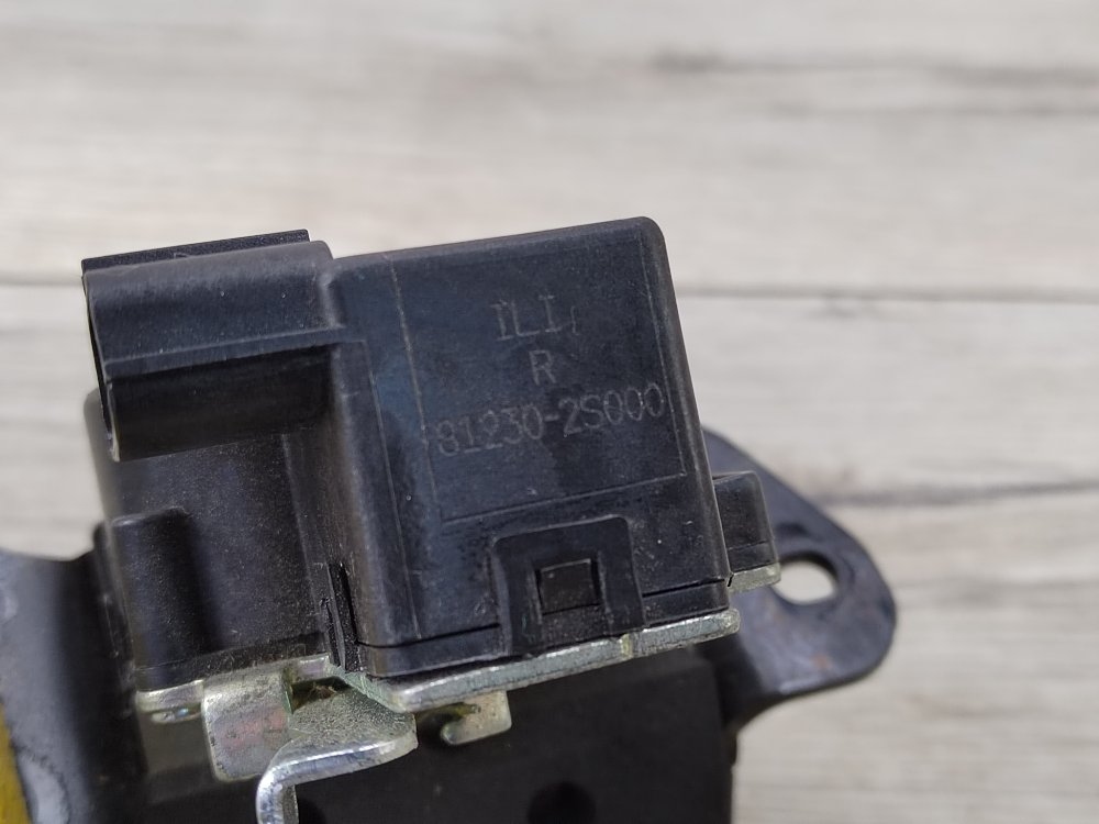 Замок крышки багажника, 2000 рублей, Москва