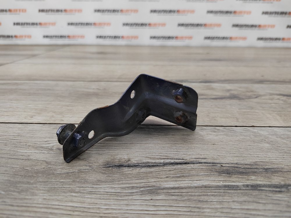 Кронштейн крыла, 800 рублей, Москва