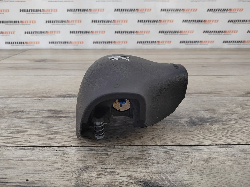 Подушка безопасности в руль, 1000 рублей, Москва