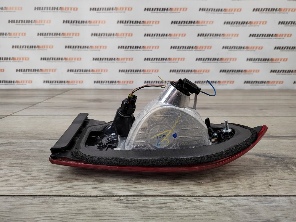 Фонарь в крышку багажника, 2000 рублей, Москва