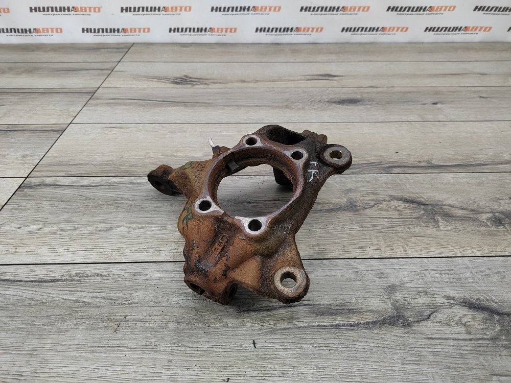 Кулак поворотный, 2000 рублей, Москва