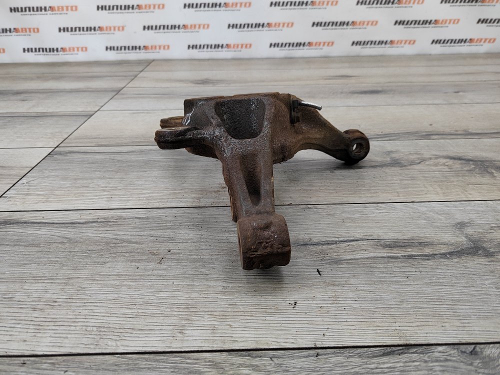 Кулак поворотный, 2000 рублей, Москва