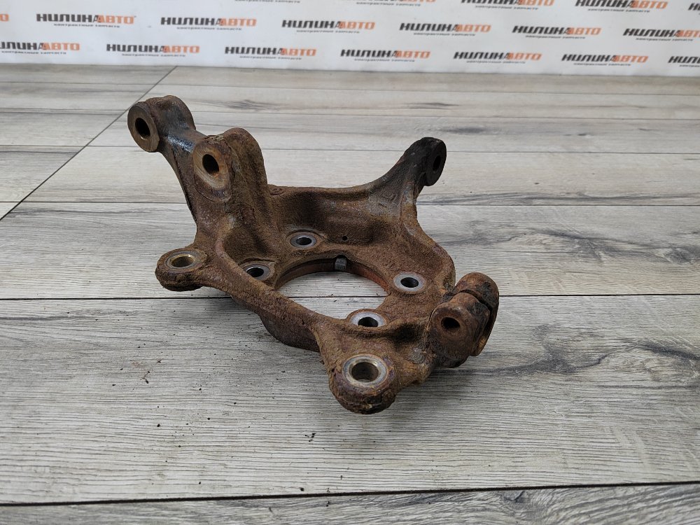 Кулак поворотный, 2000 рублей, Москва