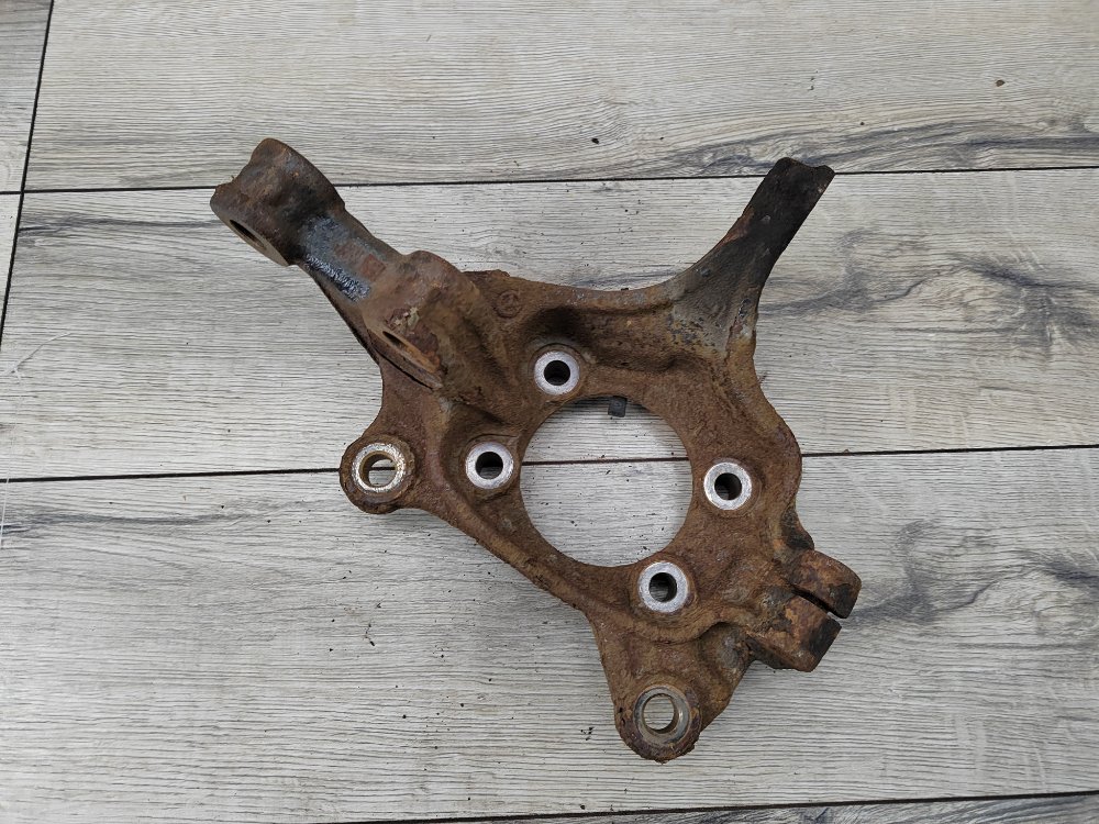 Кулак поворотный, 2000 рублей, Москва