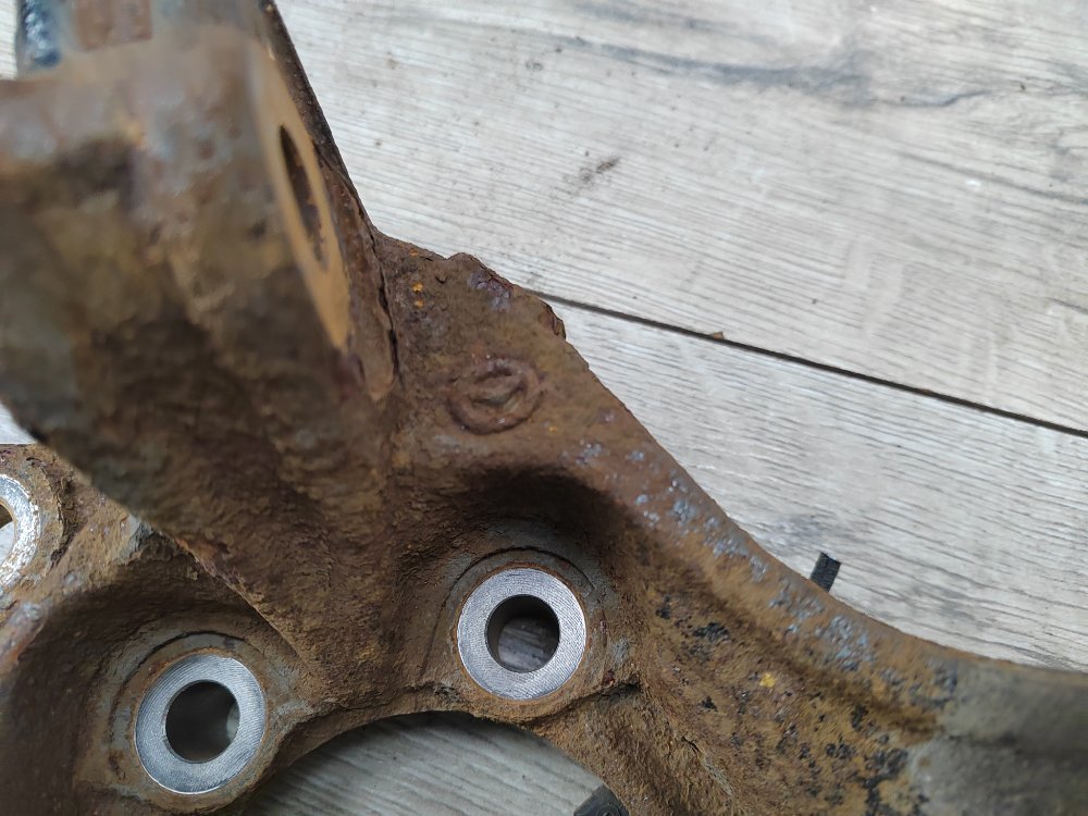 Кулак поворотный, 2000 рублей, Москва