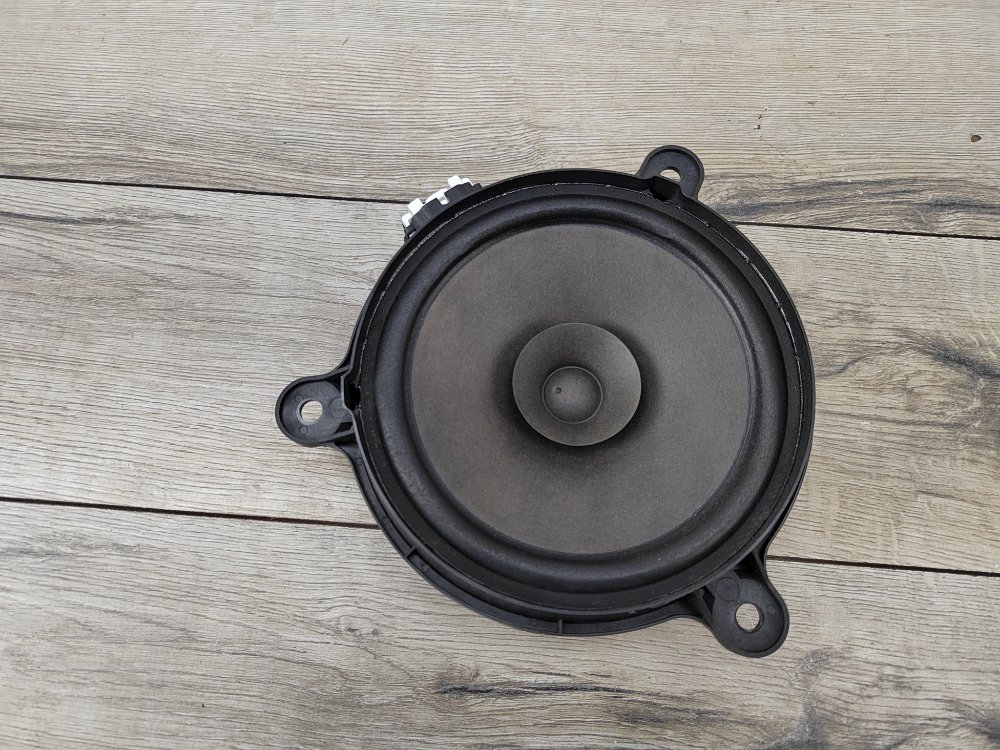 Динамик, 700 рублей, Москва