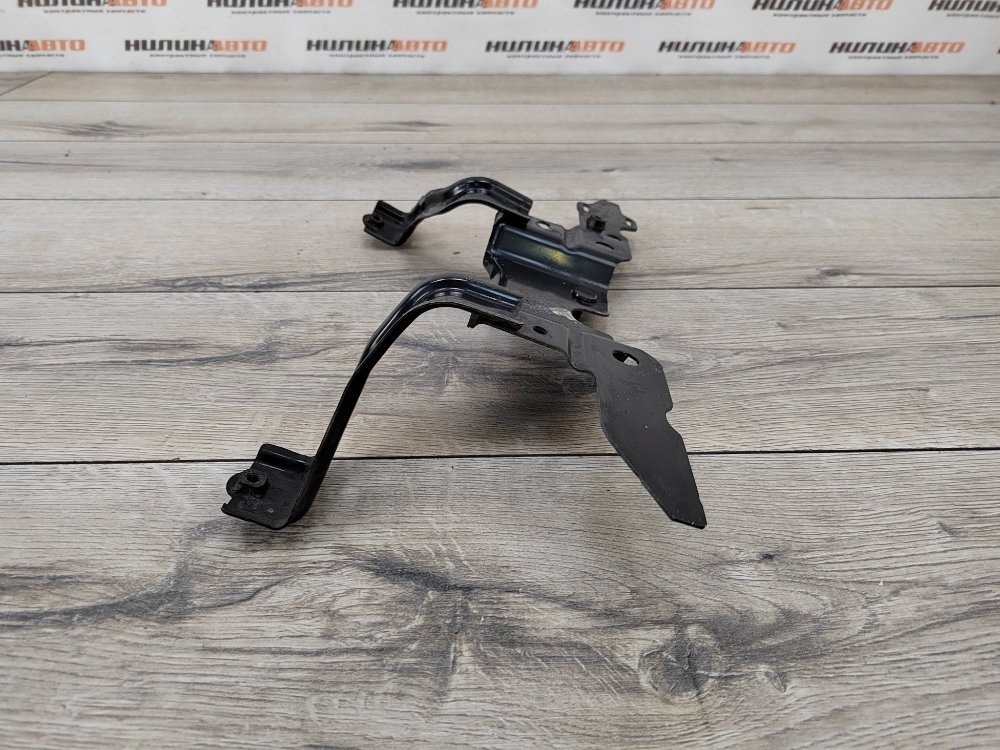 Кронштейн замка капота, 500 рублей, Москва