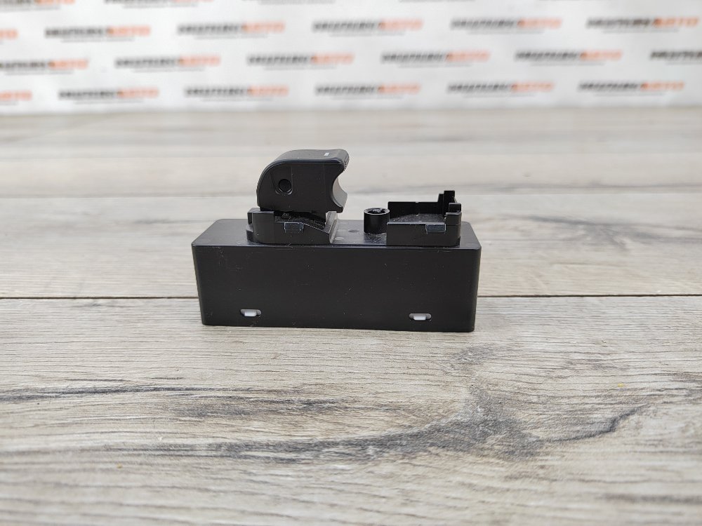 Кнопка стеклоподъемника, 700 рублей, Москва