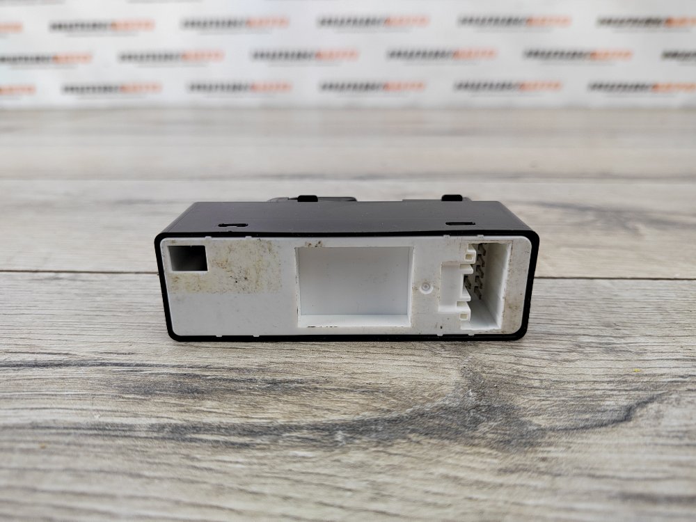 Кнопка стеклоподъемника, 700 рублей, Москва