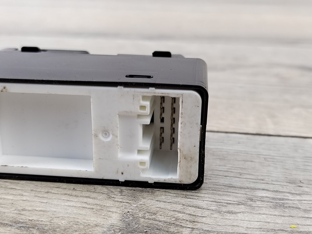 Кнопка стеклоподъемника, 700 рублей, Москва