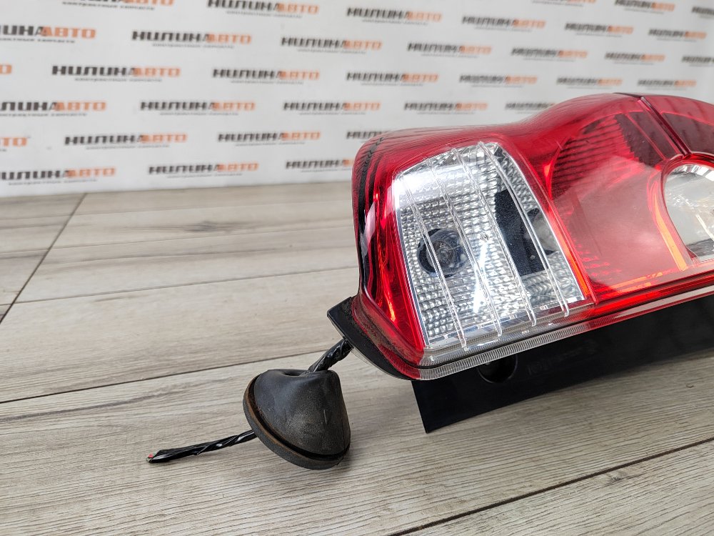 Фонарь в крыло, 4500 рублей, Москва