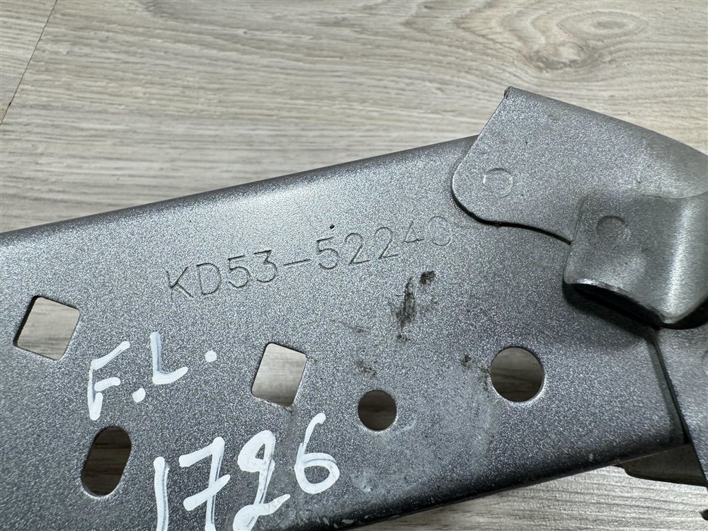 Кронштейн крыла, 2500 рублей, Севастополь