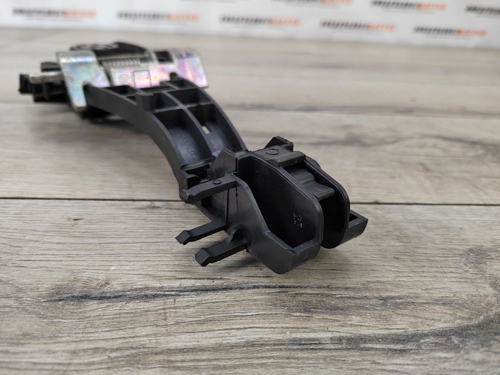 Кронштейн ручки двери, 700 рублей, Москва