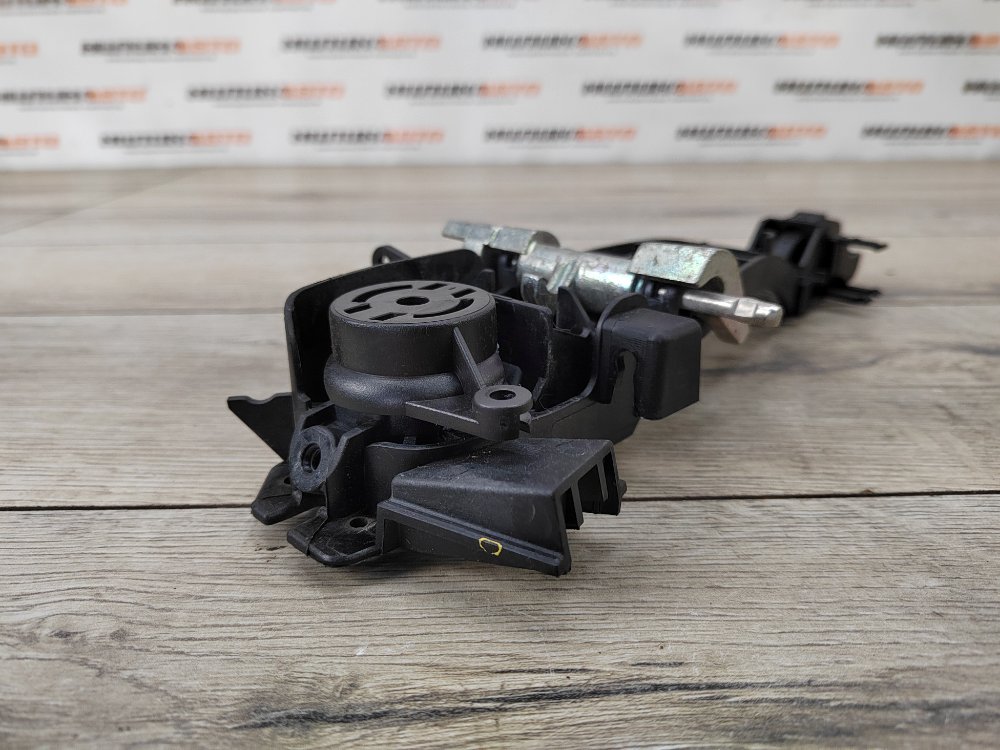 Кронштейн ручки двери, 700 рублей, Москва