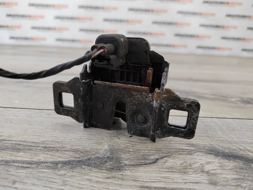 Замок капота, 1500 рублей, Москва