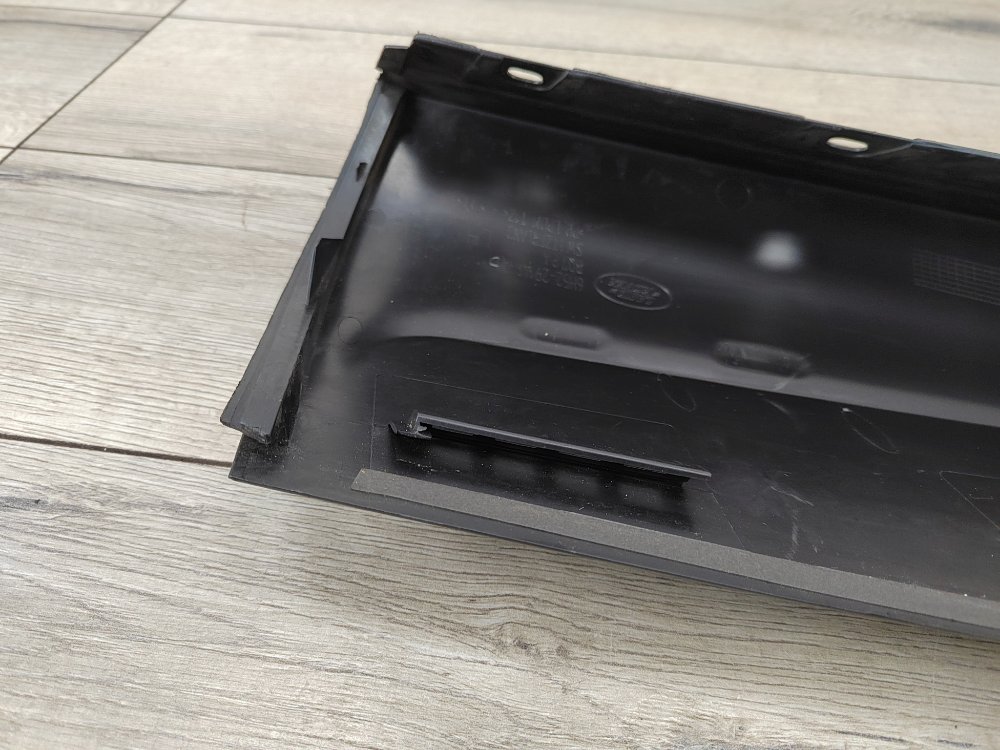 Накладка крыла, 1000 рублей, Москва