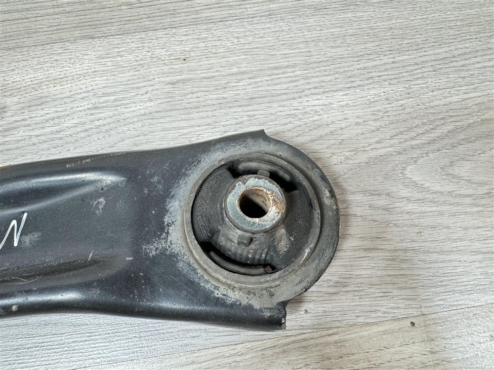 Рычаг передний нижний, 2500 рублей, Севастополь