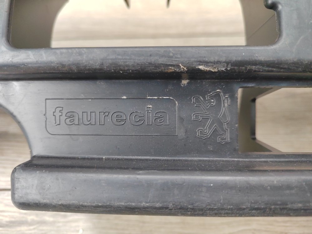 Кронштейн бампера центральный, 900 рублей, Москва