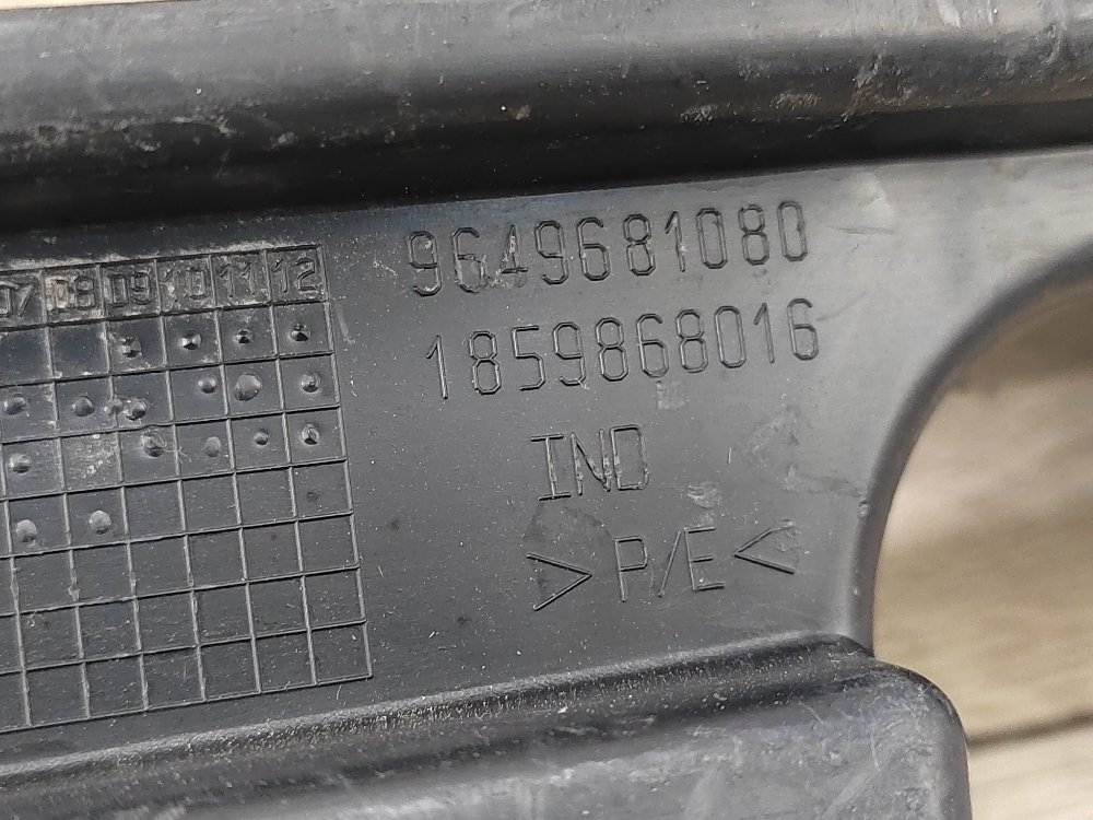 Кронштейн бампера центральный, 900 рублей, Москва