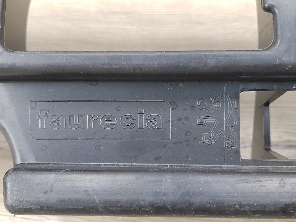 Кронштейн бампера центральный, 900 рублей, Москва