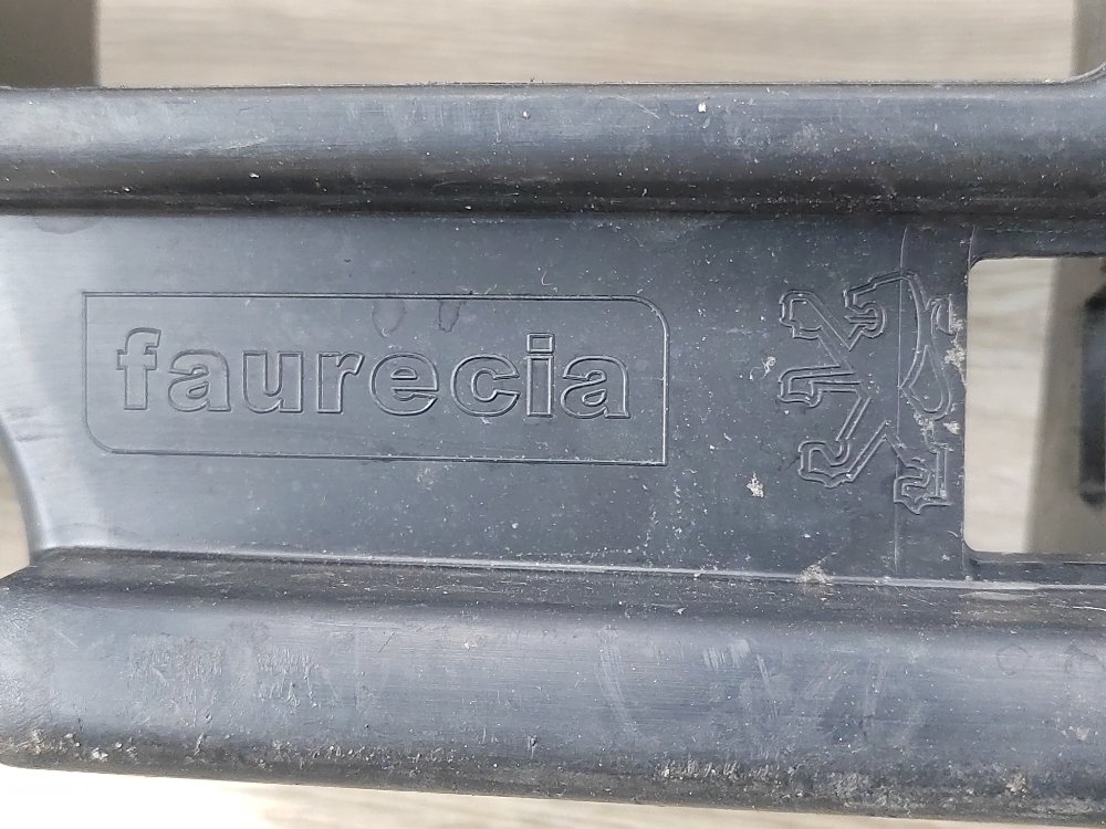 Кронштейн бампера центральный, 900 рублей, Москва