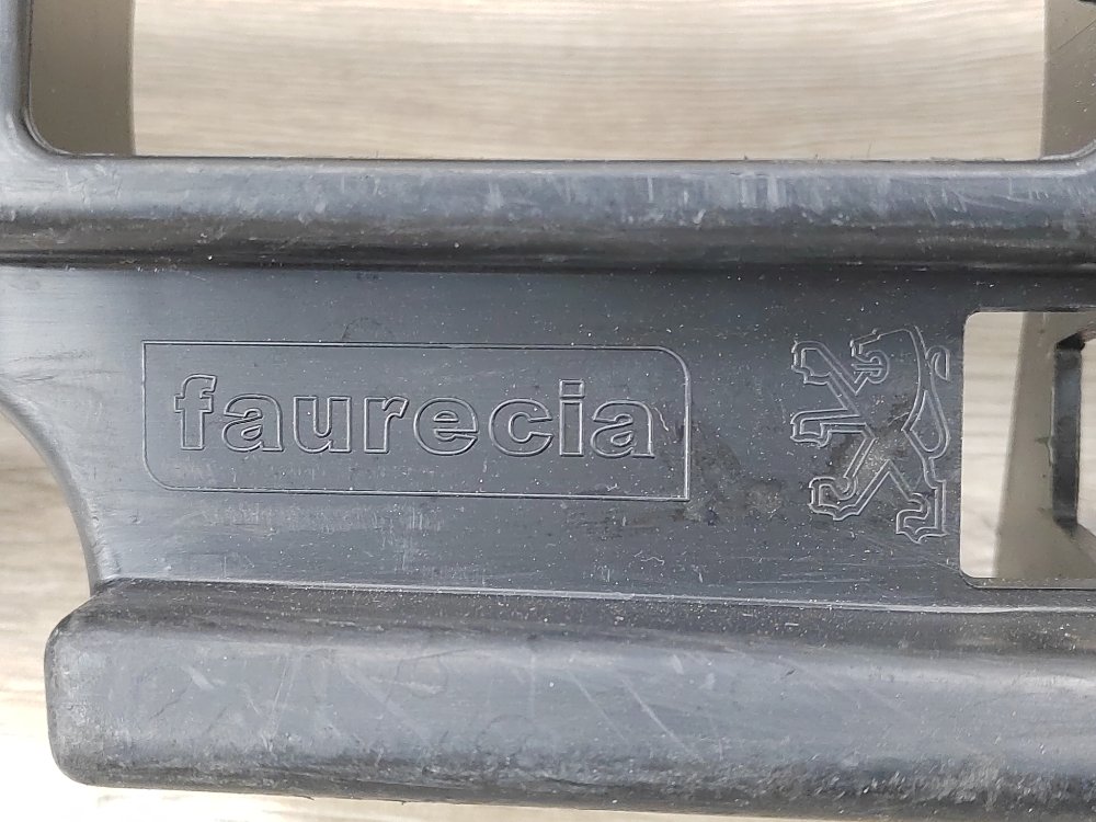 Кронштейн бампера центральный, 900 рублей, Москва