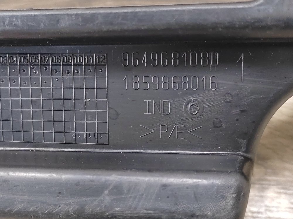 Кронштейн бампера центральный, 900 рублей, Москва