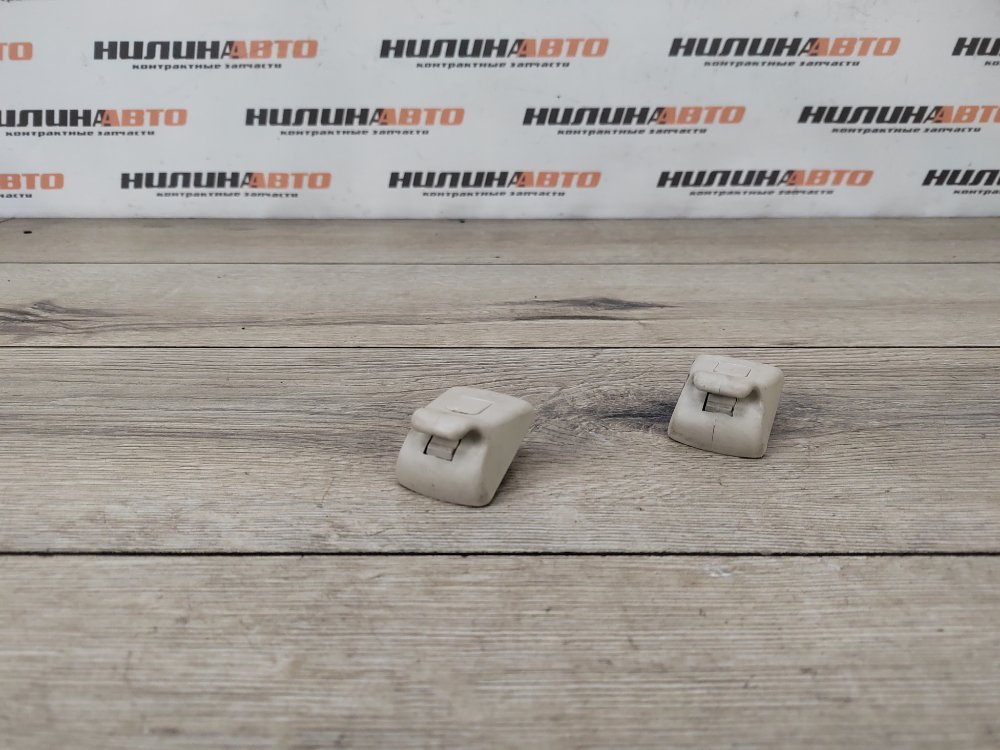 Кронштейн солнцезащитного козырька, 800 рублей, Москва