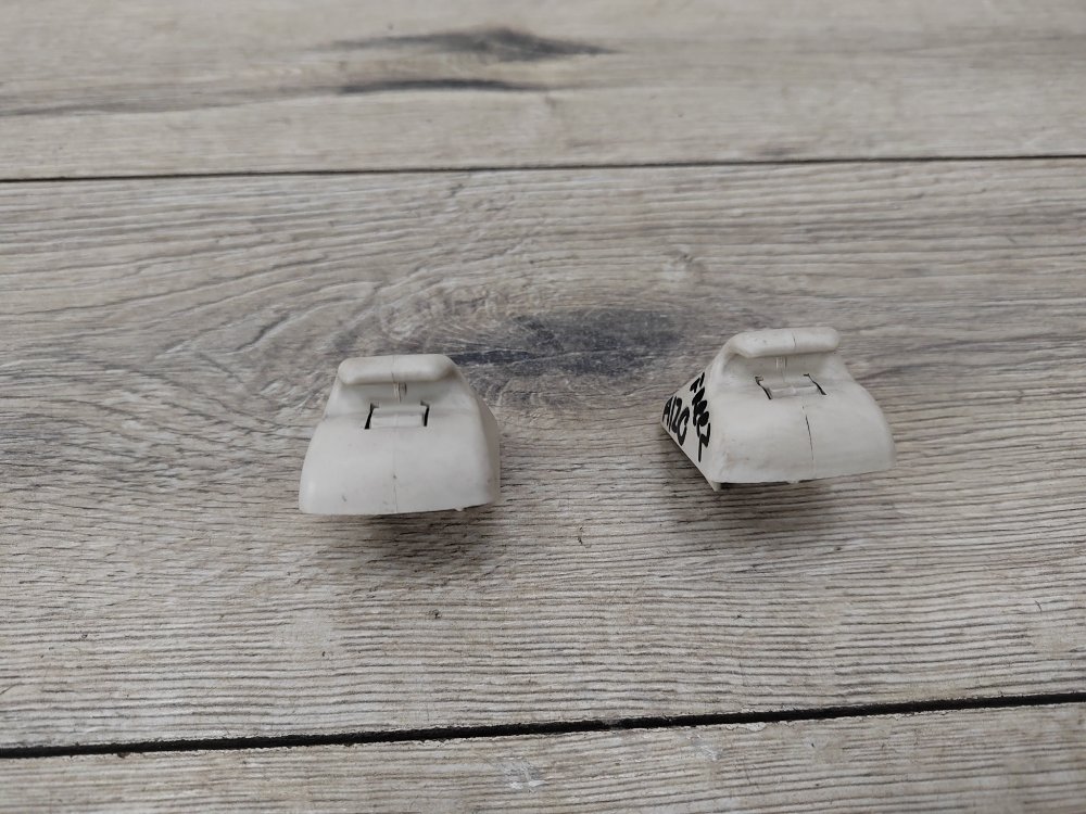 Кронштейн солнцезащитного козырька, 800 рублей, Москва