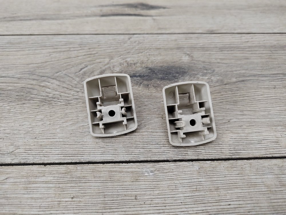 Кронштейн солнцезащитного козырька, 800 рублей, Москва