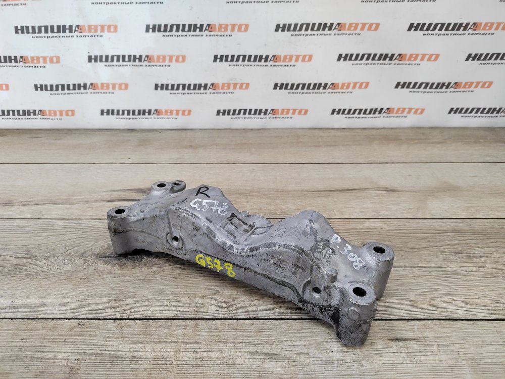 Кронштейн двигателя, 300 рублей, Москва